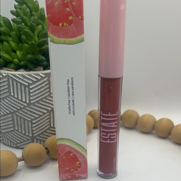 Estate Liquid Matte Lipstick - Shade (deep plum raspberry) - Picture 4 of 7